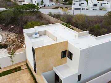 Casa en Venta en residencial Plenum en Cholul en Mérida Yucatán.