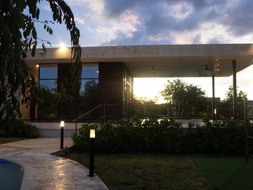 Casa en Venta en residencial Plenum en Cholul en Mérida Yucatán.