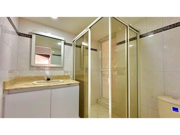 Casa en el sector de Conquistadores con local de 38 m²