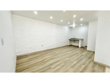Casa en el sector de Conquistadores con local de 38 m²