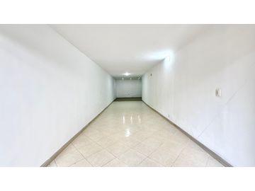 Casa en el sector de Conquistadores con local de 38 m²