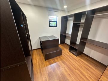SE VENDE O SE RENTA CASA EN UNIDAD CERRADA EN LA CEJA INMUEBLE DE LUJO