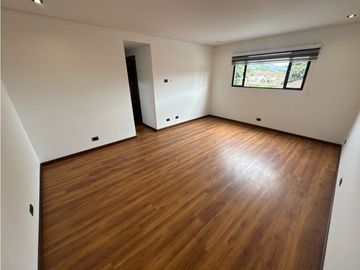 SE VENDE O SE RENTA CASA EN UNIDAD CERRADA EN LA CEJA INMUEBLE DE LUJO
