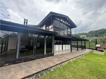 Casa campestre en venta/ norte de armenia