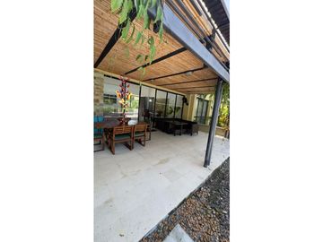 Casa campestre via la tebaida/ conjunto exclusivo del Quindio