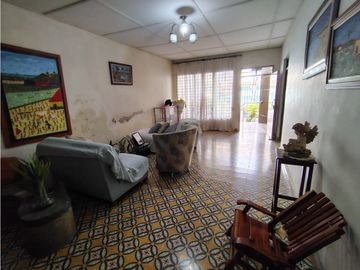 Se vende casa lote en el centro de Santa Marta