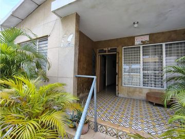 Se vende casa lote en el centro de Santa Marta