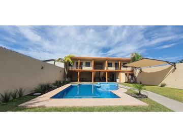 VENTA DE QUINTA EN  VALLE DE ZUAZUA
