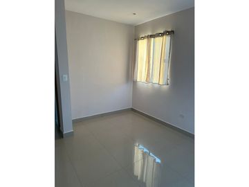 VENTA CASA EN ARDENNES MUY CERCA DEL AEROPUERTO COL PRIVADA