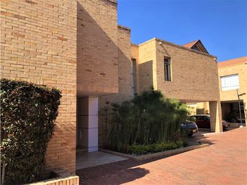 VENTA CASA SAN JOSE DE BAVARIA BOGOTA