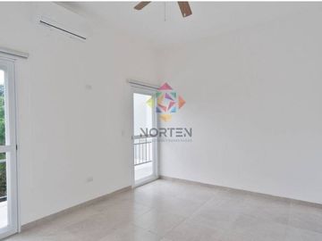 LINDA CASA CON ALBERCA EN VENTA EN LAGOS DEL SOL, CANCUN, Q.