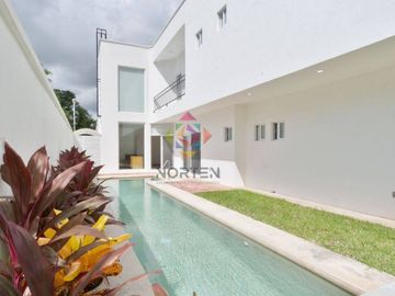 LINDA CASA CON ALBERCA EN VENTA EN LAGOS DEL SOL, CANCUN, Q.