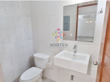 LINDA CASA CON ALBERCA EN VENTA EN LAGOS DEL SOL, CANCUN, Q.