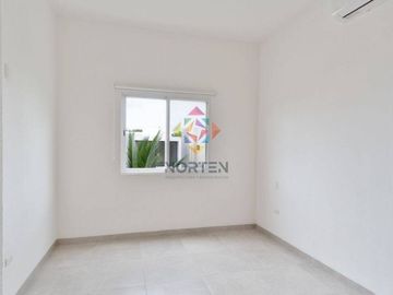 LINDA CASA CON ALBERCA EN VENTA EN LAGOS DEL SOL, CANCUN, Q.