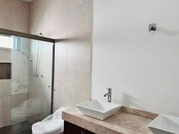 Estrene casa moderna