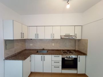 Duplex 3 Ambientes al Frente Balcón Terraza Parrilla