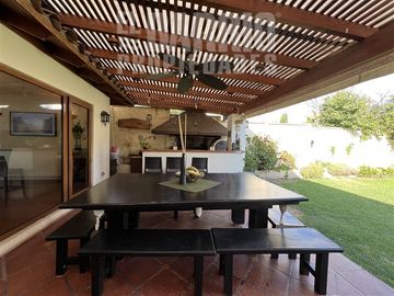 Casa en Venta en Chicureo / Piedra Roja