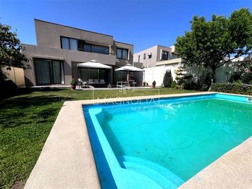 Casa en Venta en Cercana a Jumbo Chamisero