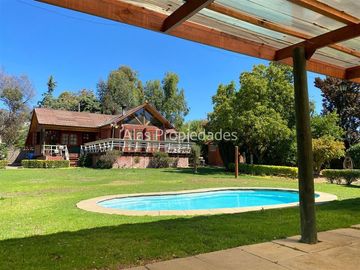 Casa en Venta en Lomas de Puangue | Casa en Parcela en Venta (3D3B) | Alas Propiedades