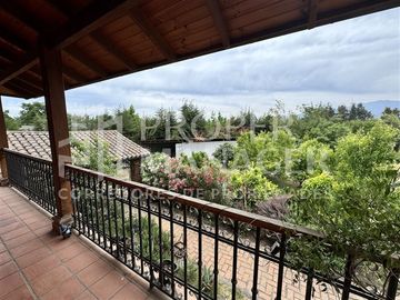 Casa en Venta en Amplia Casa de 333 m2 en Terreno de 5.400 m2