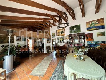 Casa en Venta en Amplia Casa de 333 m2 en Terreno de 5.400 m2