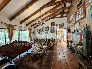 Casa en Venta en Amplia Casa de 333 m2 en Terreno de 5.400 m2