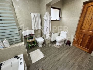 Casa en Venta en Amplia Casa de 333 m2 en Terreno de 5.400 m2