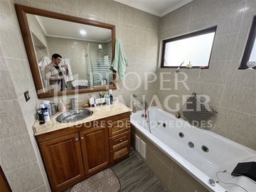 Casa en Venta en Amplia Casa de 333 m2 en Terreno de 5.400 m2