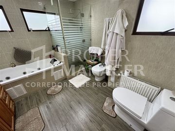 Local Comercial en Venta en Amplia Casa de 333 m2 en Terreno de 5.400 m2