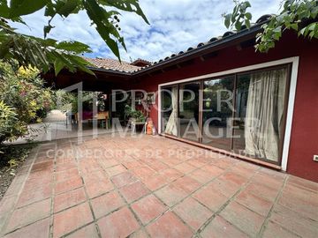 Local Comercial en Venta en Amplia Casa de 333 m2 en Terreno de 5.400 m2