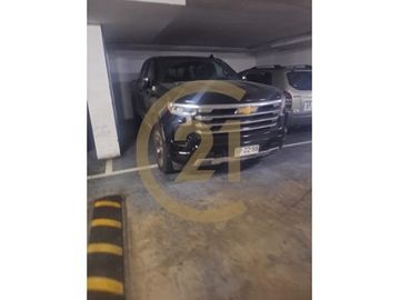 Departamento  en sector sur con 2 estacionamientos