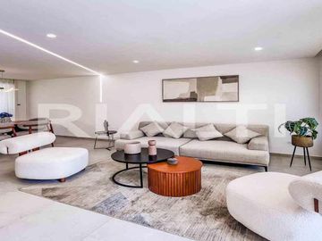 Casa de 4 dormitorios en venta tumbaco