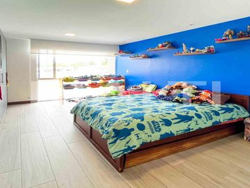 Casa moderna en venta Tumbaco sector Hilacril