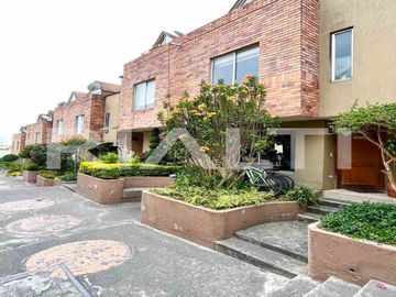 Casa en venta Bellavista de Carretas, Norte de Quito