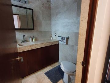 Vendo Casa en Centro Sur, Claustros de las Misiones, Roof Garden, 3 Niveles
