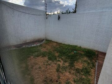Vendo Casa en Centro Sur, Claustros de las Misiones, Roof Garden, 3 Niveles