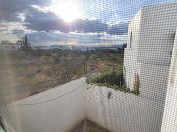 Vendo Casa en Centro Sur, Claustros de las Misiones, Roof Garden, 3 Niveles