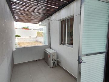 Vendo Casa en Centro Sur, Claustros de las Misiones, Roof Garden, 3 Niveles