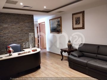 Oficina en venta en Bosques de las Lomas