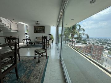Milenio III Casa en venta con vista panorámica y gran jardín SUPER PRECIO!!