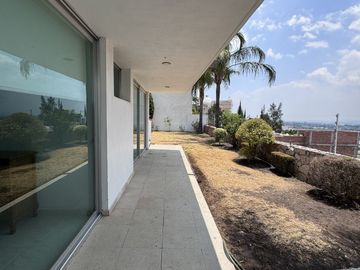 Milenio III Casa en venta con vista panorámica y gran jardín SUPER PRECIO!!