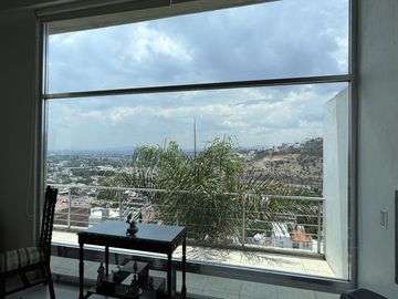 Milenio III Casa en venta con vista panorámica y gran jardín SUPER PRECIO!!