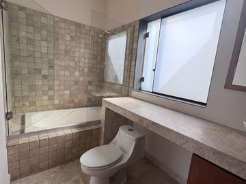 Preciosa casa en venta en Los Cipreses Corregidora