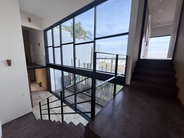 Preciosa casa en venta en Los Cipreses Corregidora