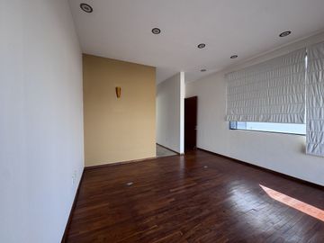 Preciosa casa en venta en Los Cipreses Corregidora