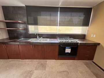 Preciosa casa en venta en Los Cipreses Corregidora