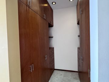 Preciosa casa en venta en Los Cipreses Corregidora