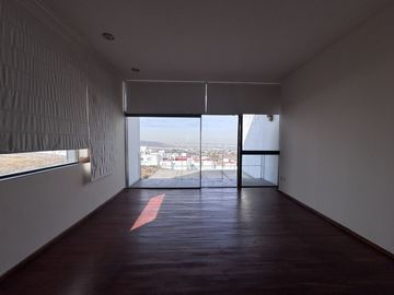 Preciosa casa en venta en Los Cipreses Corregidora