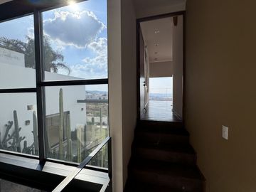 Preciosa casa en venta en Los Cipreses Corregidora