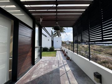 Preciosa casa en venta en Los Cipreses Corregidora